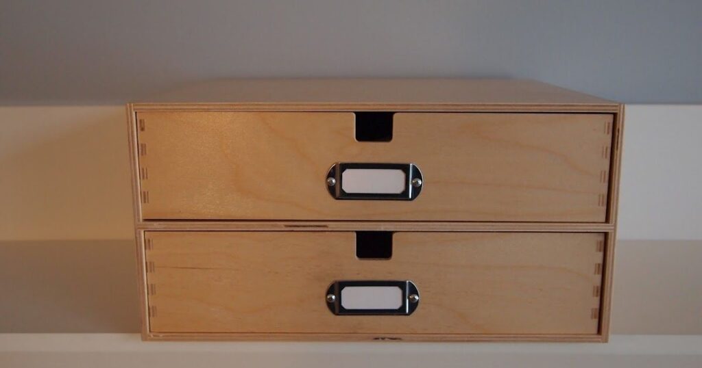 Small drawer cabinet