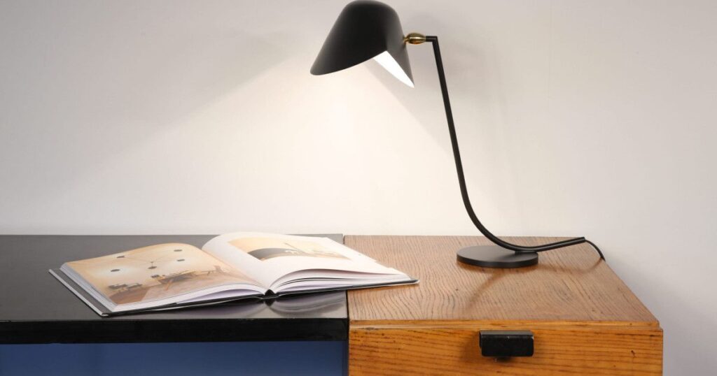 Table lamp